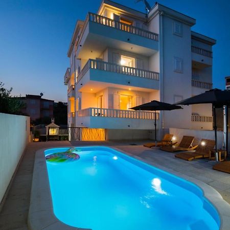Brand New Aparment With Sea View & Swimming Pool At Ciovo - Villa Fiorentini Трогир Экстерьер фото