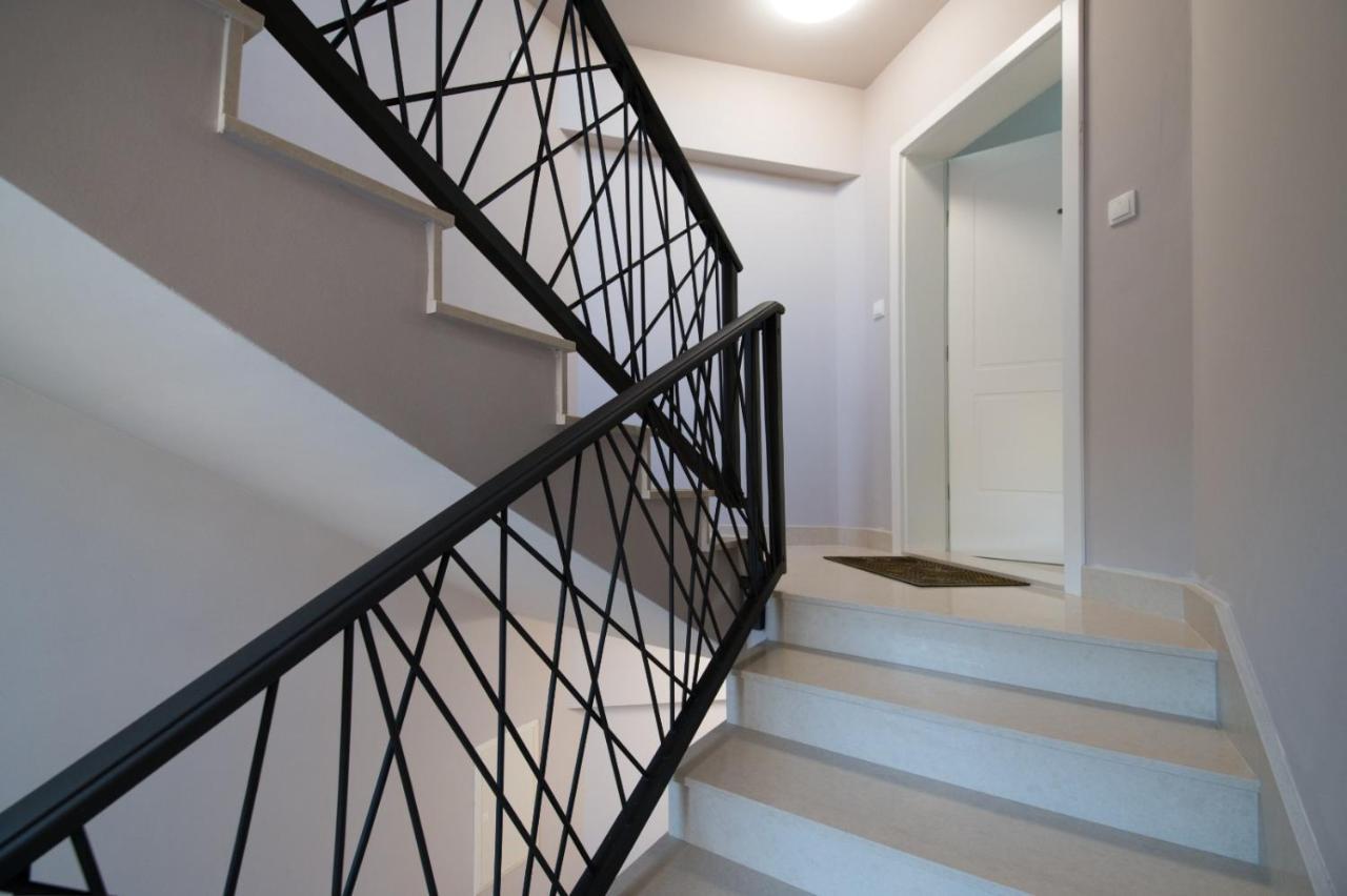 Brand New Aparment With Sea View & Swimming Pool At Ciovo - Villa Fiorentini Трогир Экстерьер фото