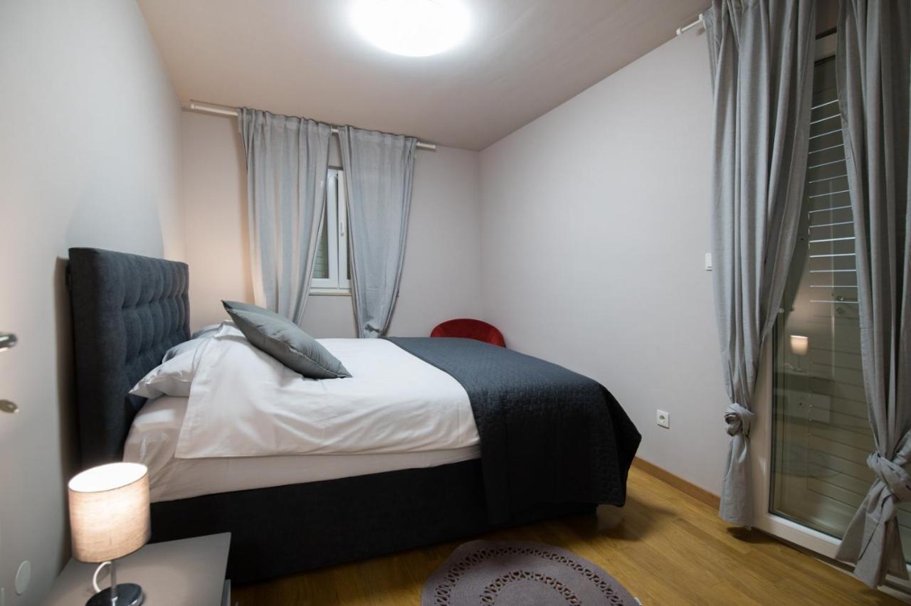 Brand New Aparment With Sea View & Swimming Pool At Ciovo - Villa Fiorentini Трогир Экстерьер фото